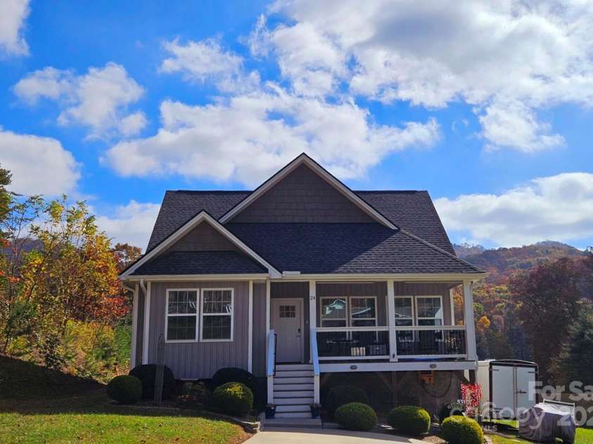 24 Mink Farm Road, Leicester, NC 28748.  MLS# CAR4278001, YatesRealty ID 30326. 