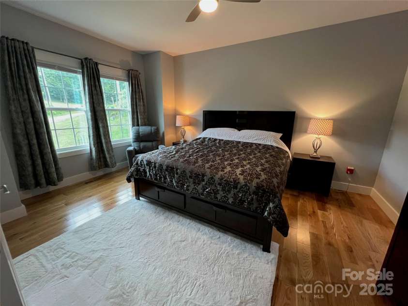 24 Mink Farm Road, Leicester, NC 28748.  MLS# CAR4278001, YatesRealty ID 30326. 