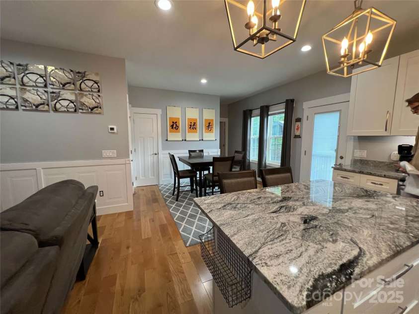 24 Mink Farm Road, Leicester, NC 28748.  MLS# CAR4278001, YatesRealty ID 30326. 