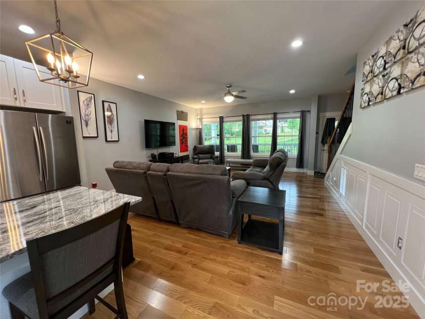 24 Mink Farm Road, Leicester, NC 28748.  MLS# CAR4278001, YatesRealty ID 30326. 