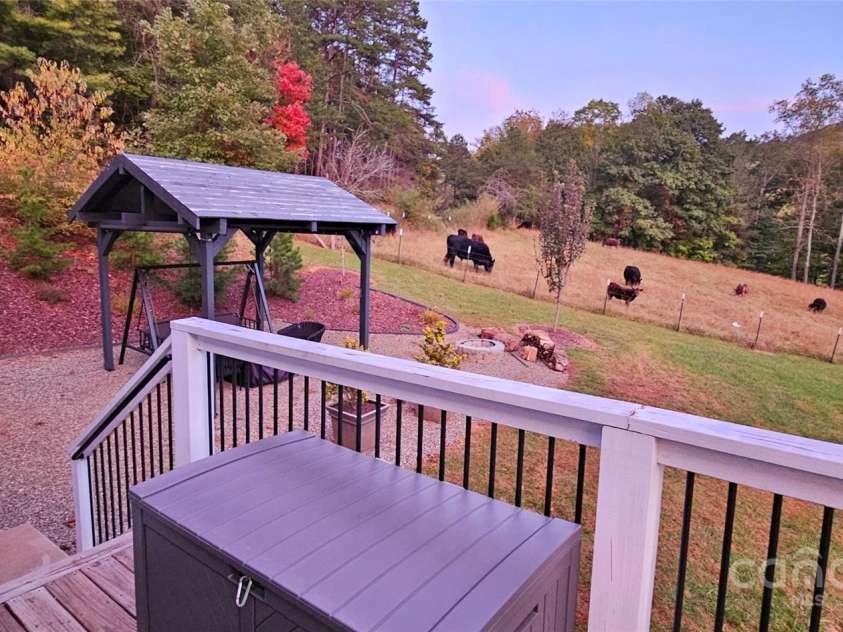 24 Mink Farm Road, Leicester, NC 28748.  MLS# CAR4278001, YatesRealty ID 30326. 