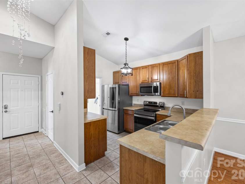 12363 Copper Mountain Boulevard, Charlotte, NC 28277.  MLS# CAR4393289, YatesRealty ID 30327. 