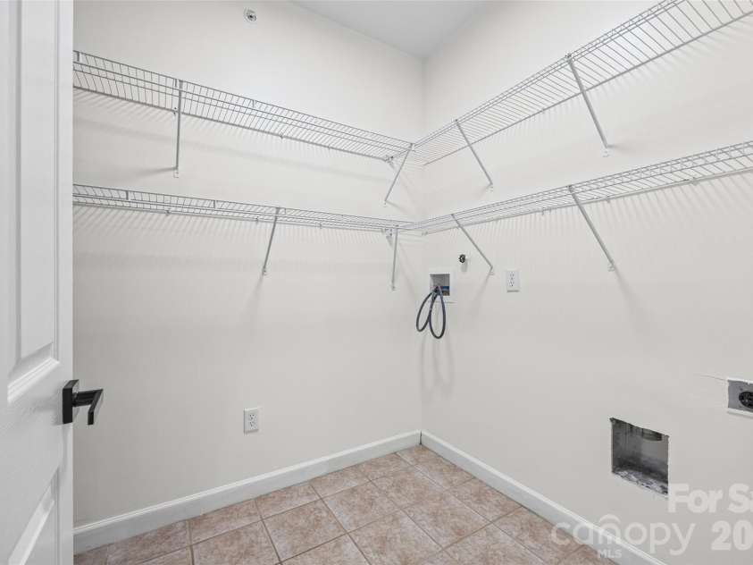12363 Copper Mountain Boulevard, Charlotte, NC 28277.  MLS# CAR4393289, YatesRealty ID 30327. 