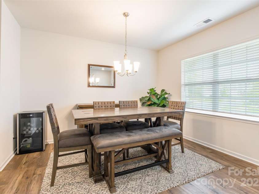 6931 Pennyroyal Way, Charlotte, NC 28216.  MLS# CAR4285386, YatesRealty ID 30327. 