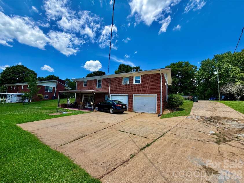 175 Neita Drive, Salisbury, NC 28147.  MLS# CAR4393344, YatesRealty ID 30328. 