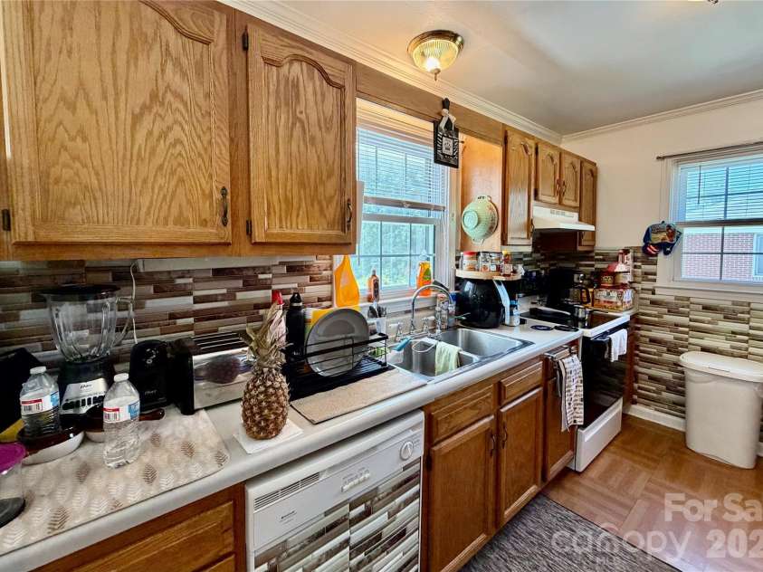 175 Neita Drive, Salisbury, NC 28147.  MLS# CAR4393344, YatesRealty ID 30328. 
