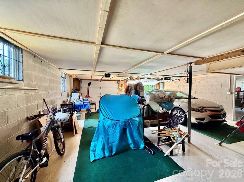 175 Neita Drive, Salisbury, NC 28147.  MLS# CAR4393344, YatesRealty ID 30328. 