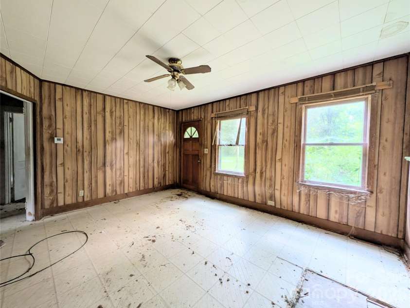 204 Brown Waterson Road, Cherryville, NC 28021.  MLS# CAR4393377, YatesRealty ID 30329. 