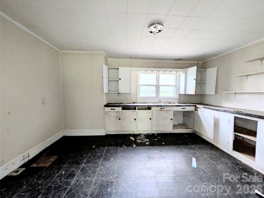 204 Brown Waterson Road, Cherryville, NC 28021.  MLS# CAR4393377, YatesRealty ID 30329. 