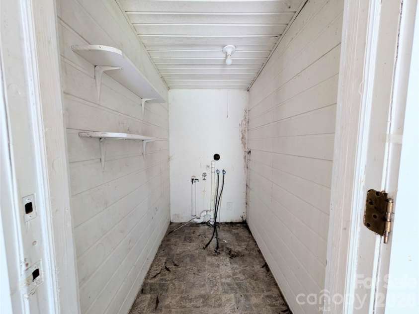 204 Brown Waterson Road, Cherryville, NC 28021.  MLS# CAR4393377, YatesRealty ID 30329. 