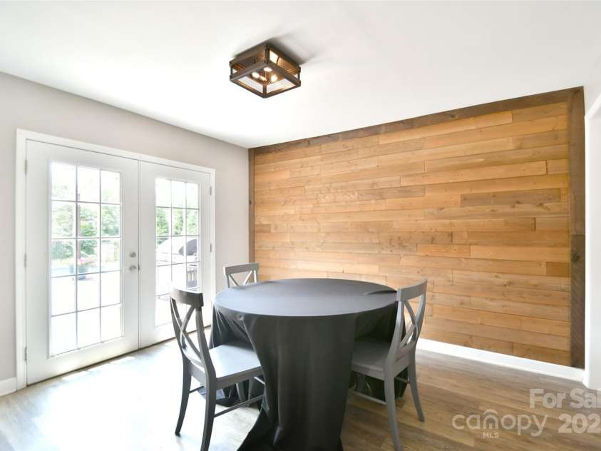 2914 Weatherfield Drive, Lincolnton, NC 28092.  MLS# CAR4283071, YatesRealty ID 30329. 