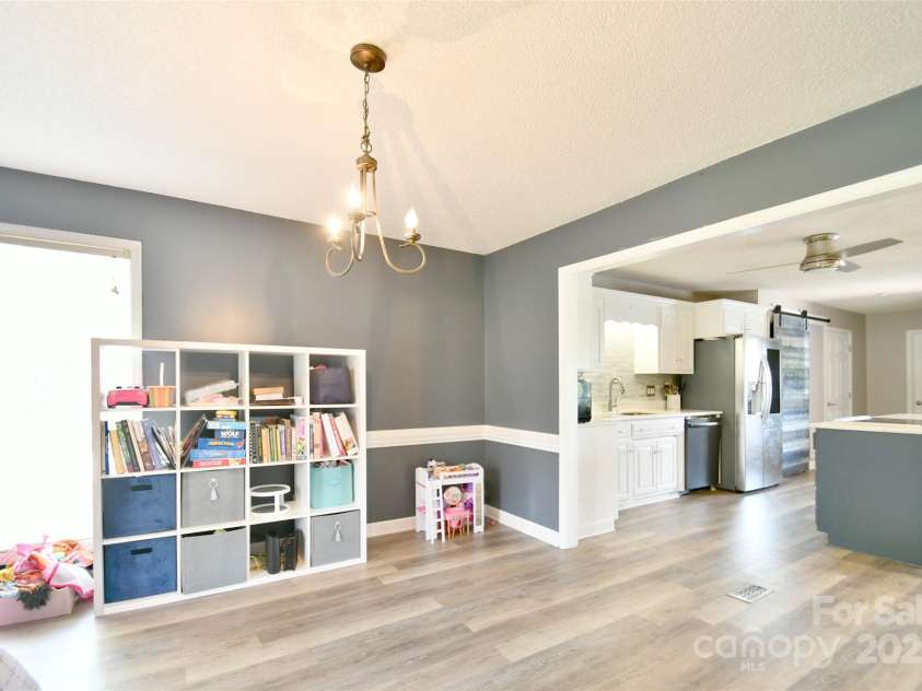 2914 Weatherfield Drive, Lincolnton, NC 28092.  MLS# CAR4283071, YatesRealty ID 30329. 