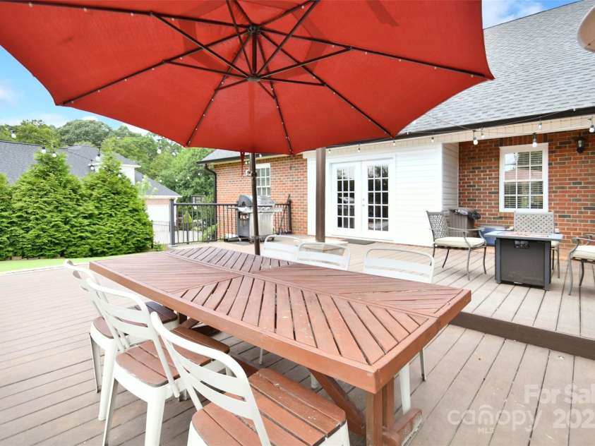 2914 Weatherfield Drive, Lincolnton, NC 28092.  MLS# CAR4283071, YatesRealty ID 30329. 