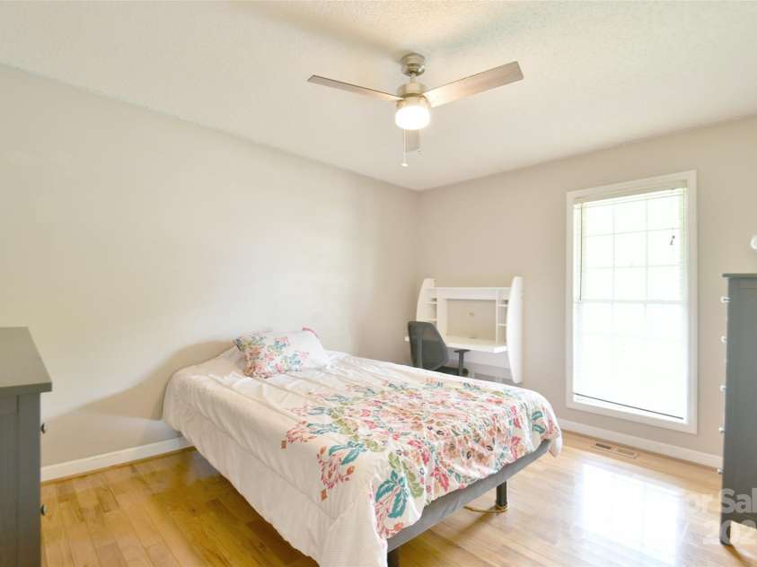 2914 Weatherfield Drive, Lincolnton, NC 28092.  MLS# CAR4283071, YatesRealty ID 30329. BR 2