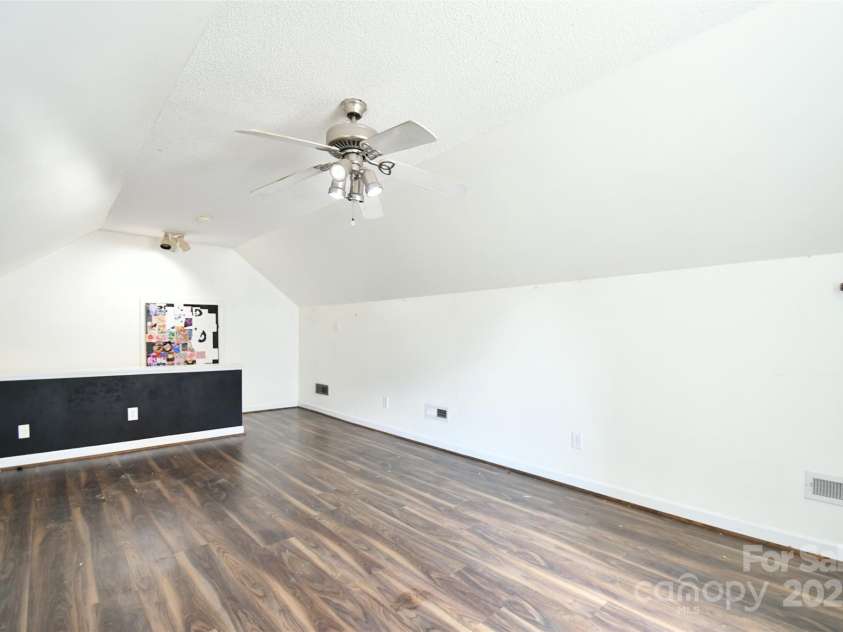 2914 Weatherfield Drive, Lincolnton, NC 28092.  MLS# CAR4283071, YatesRealty ID 30329. Loft