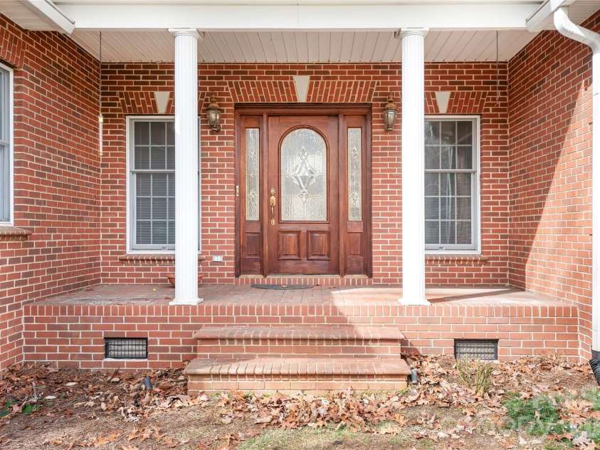 2241 Cordia Circle, Newton, NC 28658.  MLS# CAR4354263, YatesRealty ID 3033. 
