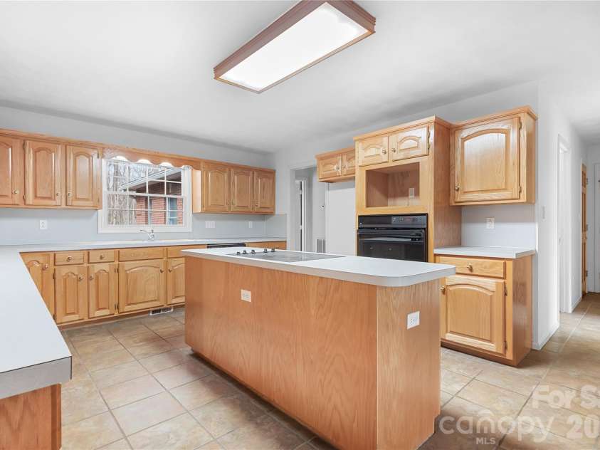 2241 Cordia Circle, Newton, NC 28658.  MLS# CAR4354263, YatesRealty ID 3033. 