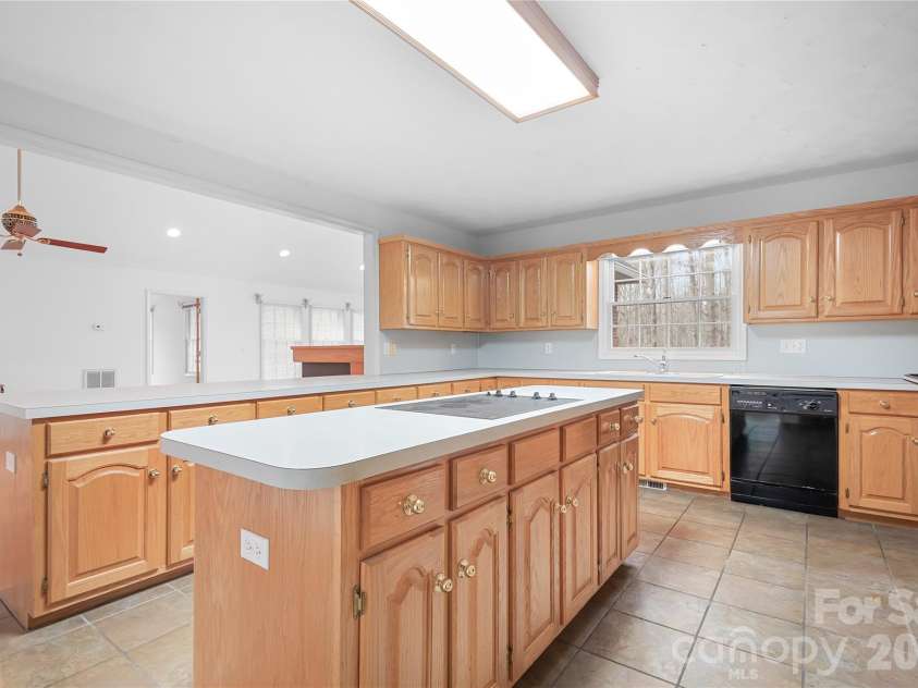 2241 Cordia Circle, Newton, NC 28658.  MLS# CAR4354263, YatesRealty ID 3033. 