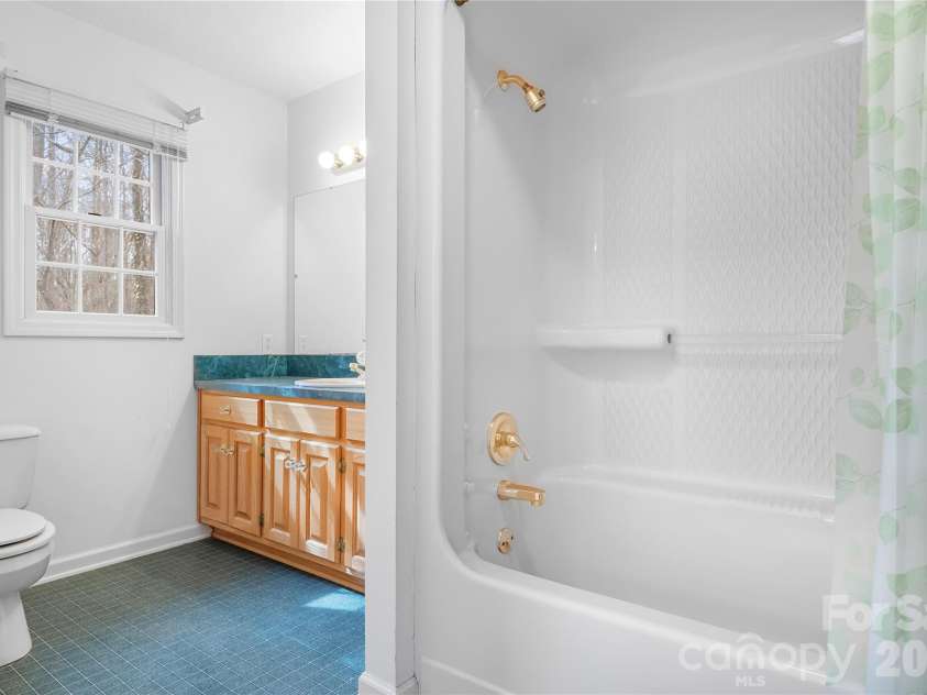 2241 Cordia Circle, Newton, NC 28658.  MLS# CAR4354263, YatesRealty ID 3033. 