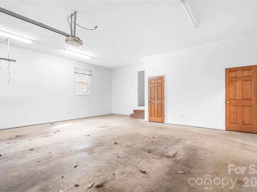 2241 Cordia Circle, Newton, NC 28658.  MLS# CAR4354263, YatesRealty ID 3033. 