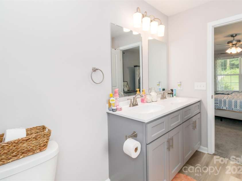 900 Providence Road, Lancaster, SC 29720.  MLS# CAR4281945, YatesRealty ID 30331. 2nd bath up