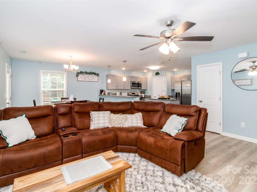 900 Providence Road, Lancaster, SC 29720.  MLS# CAR4281945, YatesRealty ID 30331. Family room opens to kitchen
