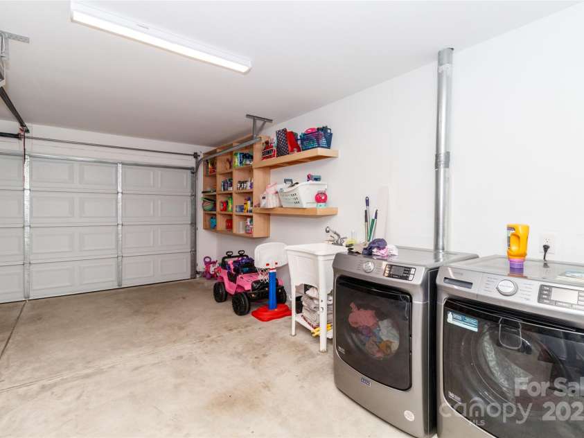 900 Providence Road, Lancaster, SC 29720.  MLS# CAR4281945, YatesRealty ID 30331. Spacious garage