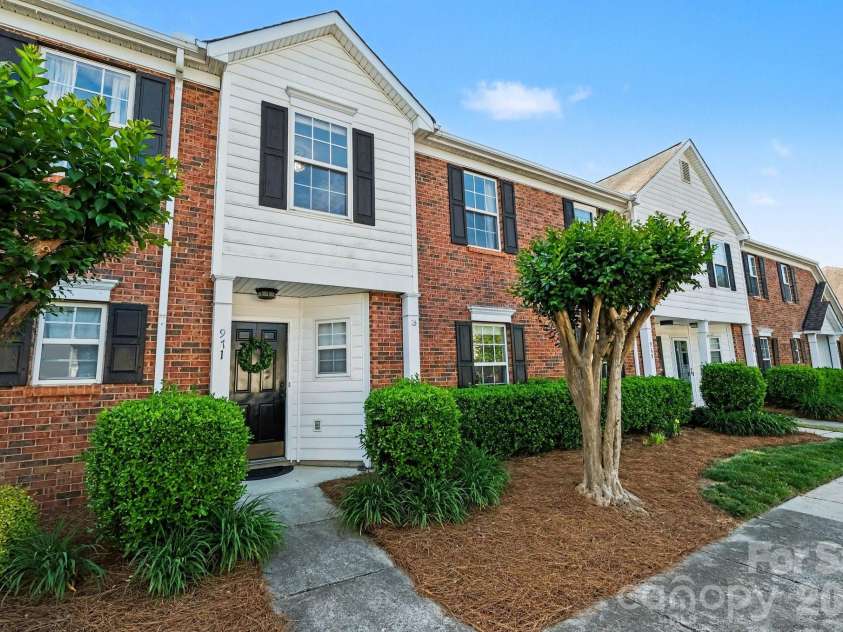 971 Heritage Parkway, Fort Mill, SC 29715.  MLS# CAR4371361, YatesRealty ID 30332. 