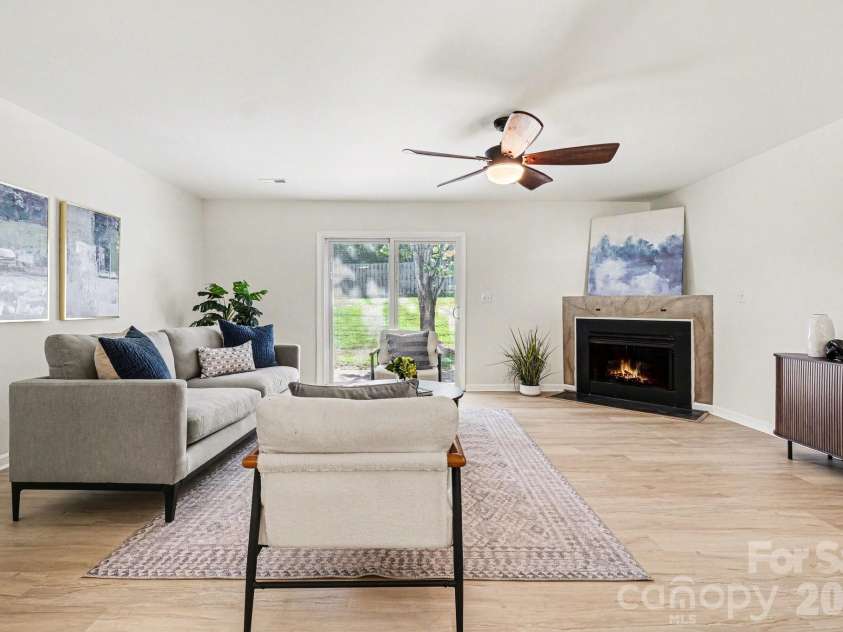 971 Heritage Parkway, Fort Mill, SC 29715.  MLS# CAR4371361, YatesRealty ID 30332. 