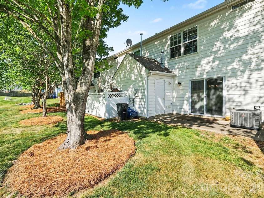 971 Heritage Parkway, Fort Mill, SC 29715.  MLS# CAR4371361, YatesRealty ID 30332. 