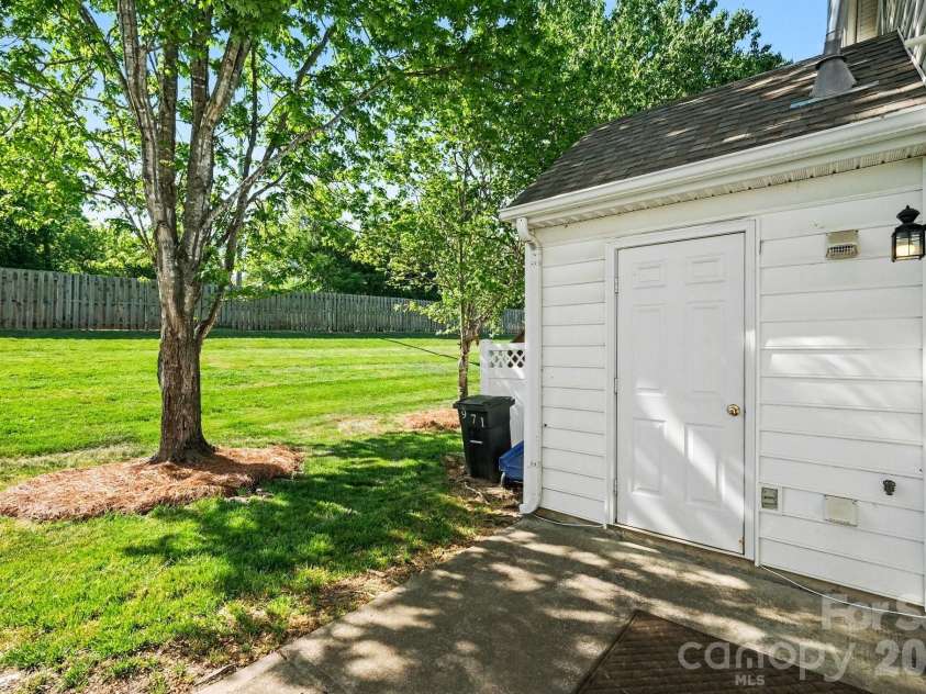 971 Heritage Parkway, Fort Mill, SC 29715.  MLS# CAR4371361, YatesRealty ID 30332. 