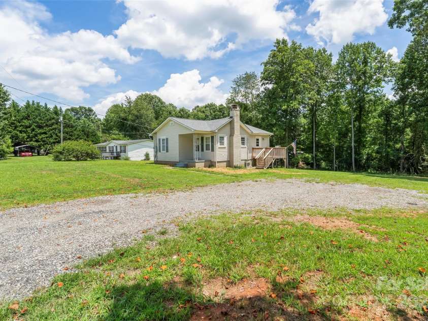 1837 Zion Road, Morganton, NC 28655.  MLS# CAR4283437, YatesRealty ID 30333. 