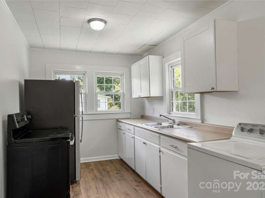 1837 Zion Road, Morganton, NC 28655.  MLS# CAR4283437, YatesRealty ID 30333. 
