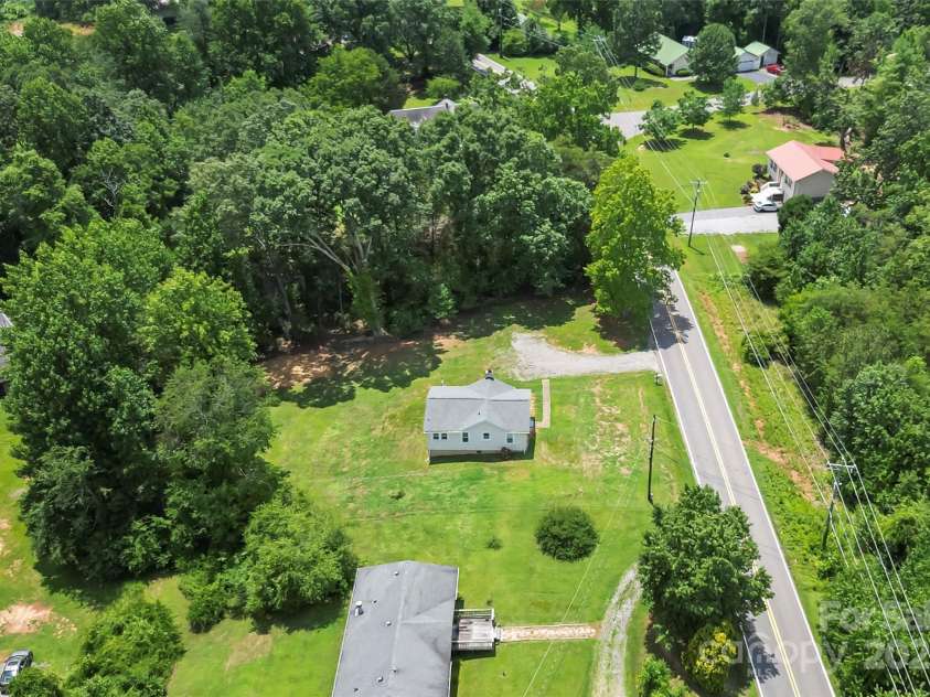 1837 Zion Road, Morganton, NC 28655.  MLS# CAR4283437, YatesRealty ID 30333. 