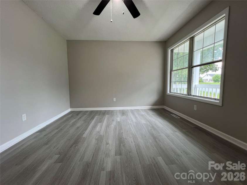 2200 Brookside Avenue, Kannapolis, NC 28081.  MLS# CAR4392276, YatesRealty ID 30333. 