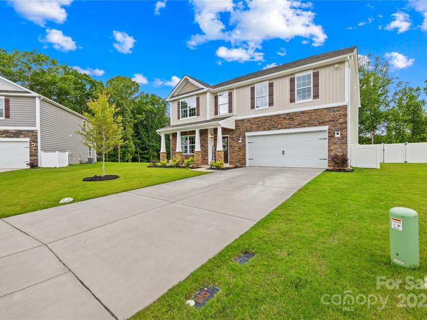 132 Sycamore Crossing Court, Locust, NC 28097.  MLS# CAR4271119, YatesRealty ID 30334. 