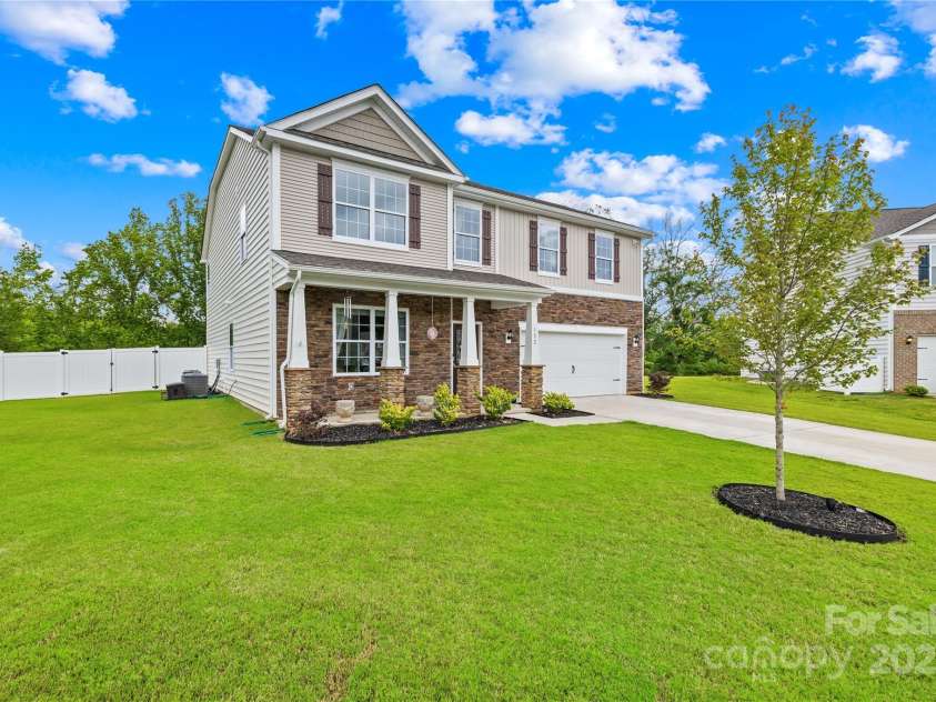 132 Sycamore Crossing Court, Locust, NC 28097.  MLS# CAR4271119, YatesRealty ID 30334. 