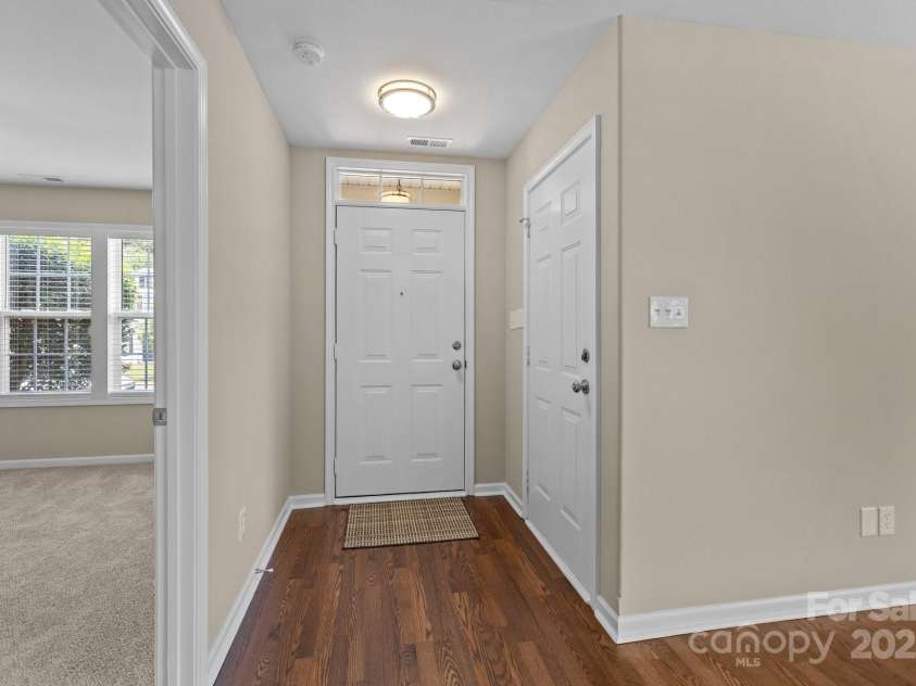 2618 Oasis Lane, Charlotte, NC 28214.  MLS# CAR4283938, YatesRealty ID 30335. 