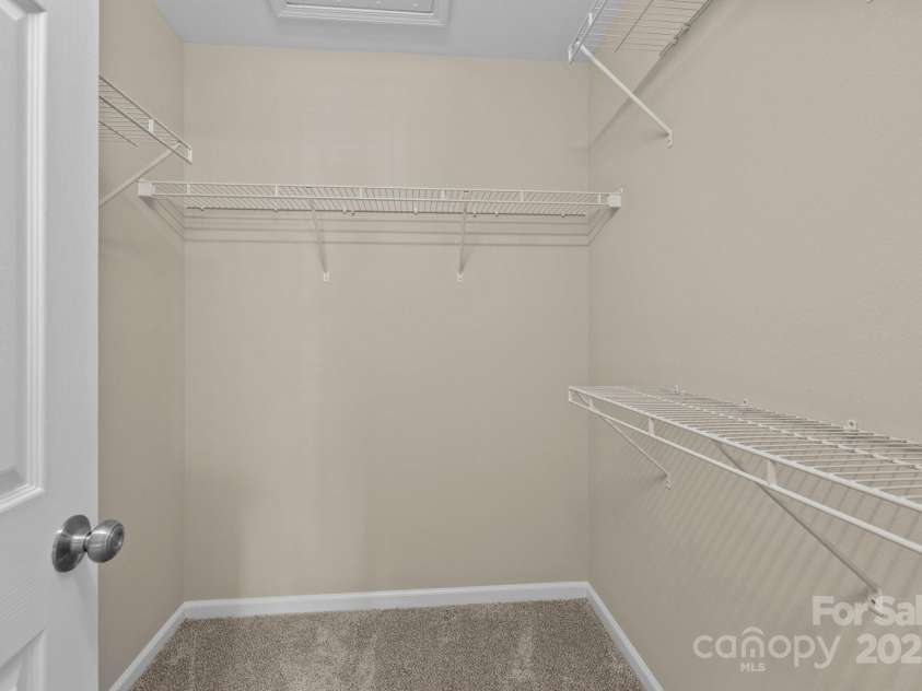 2618 Oasis Lane, Charlotte, NC 28214.  MLS# CAR4283938, YatesRealty ID 30335. 