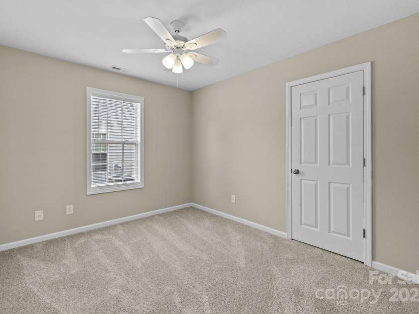 2618 Oasis Lane, Charlotte, NC 28214.  MLS# CAR4283938, YatesRealty ID 30335. 