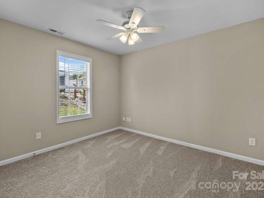 2618 Oasis Lane, Charlotte, NC 28214.  MLS# CAR4283938, YatesRealty ID 30335. 