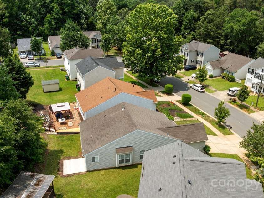 2618 Oasis Lane, Charlotte, NC 28214.  MLS# CAR4283938, YatesRealty ID 30335. 