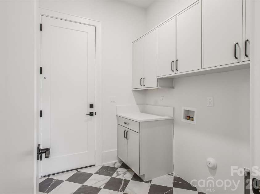 4221 Spring Street, Matthews, NC 28105.  MLS# CAR4317390, YatesRealty ID 30335. 