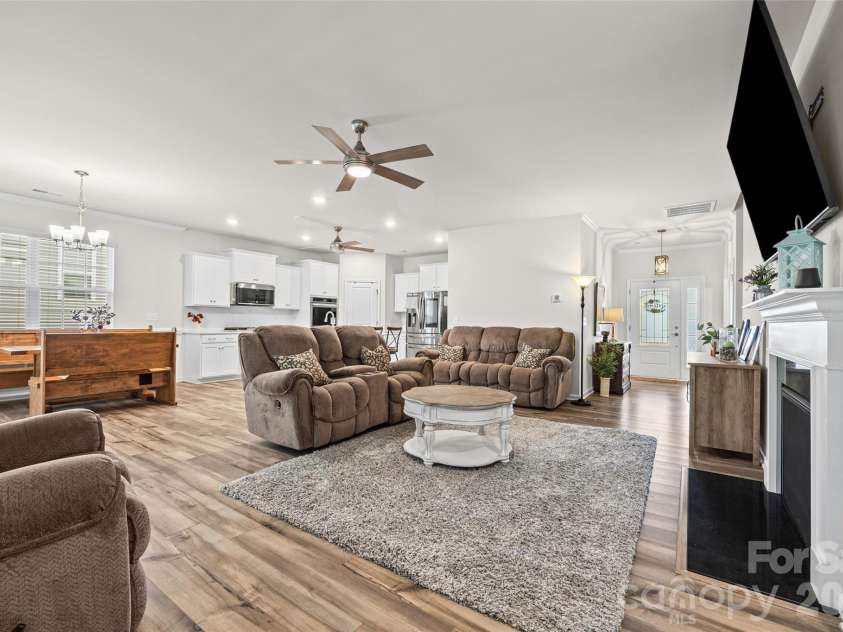 3199 Windhaven Lane, Fort Mill, SC 29708.  MLS# CAR4385083, YatesRealty ID 30336. 