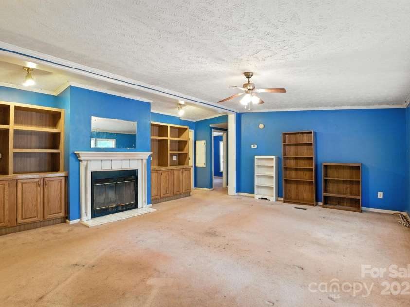 1980 Garvin Road, York, SC 29745.  MLS# CAR4283206, YatesRealty ID 30338. Family Room & Fireplace