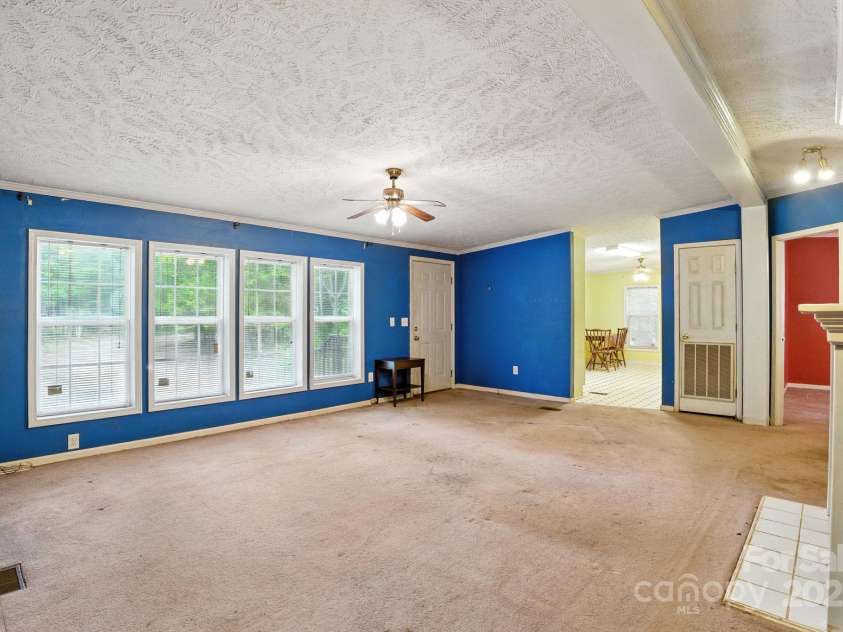 1980 Garvin Road, York, SC 29745.  MLS# CAR4283206, YatesRealty ID 30338. Family Room showing front door