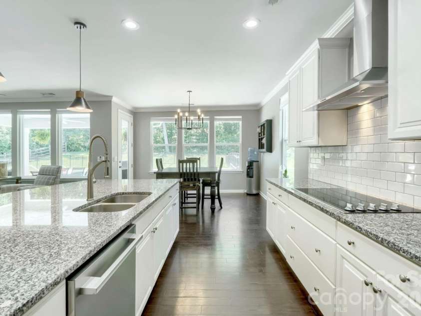 5925 Gatekeeper Lane, Mint Hill, NC 28227.  MLS# CAR4388583, YatesRealty ID 30338. 