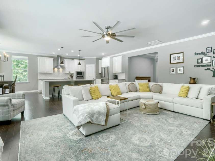 5925 Gatekeeper Lane, Mint Hill, NC 28227.  MLS# CAR4388583, YatesRealty ID 30338. 