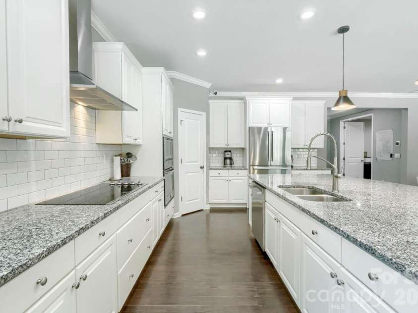5925 Gatekeeper Lane, Mint Hill, NC 28227.  MLS# CAR4388583, YatesRealty ID 30338. 