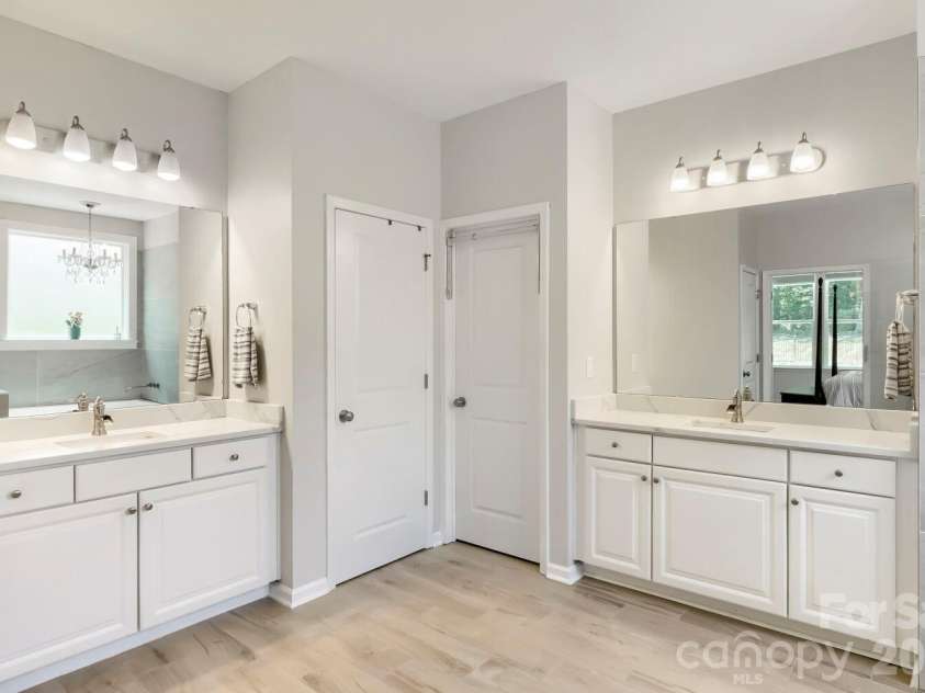 5925 Gatekeeper Lane, Mint Hill, NC 28227.  MLS# CAR4388583, YatesRealty ID 30338. 